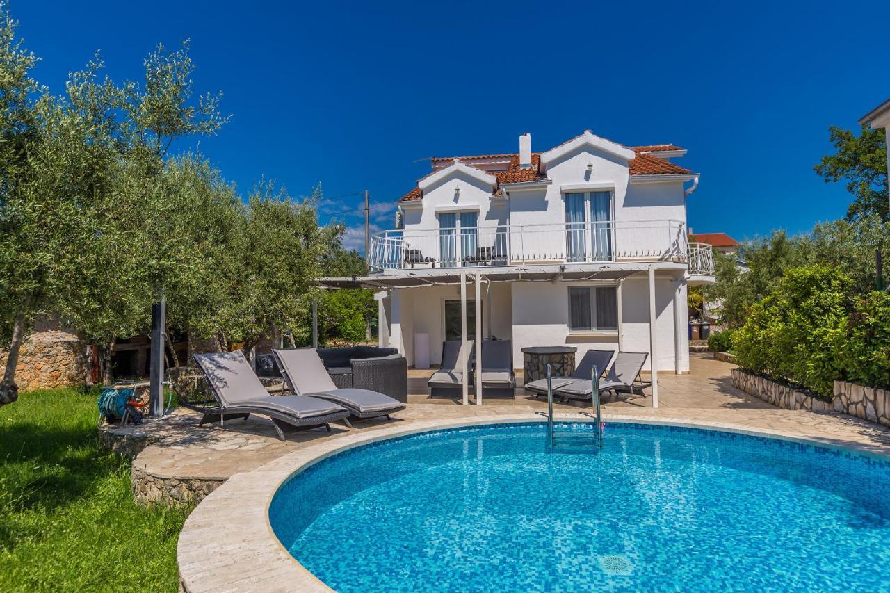 Holiday Home Olive Garden Brzac Ngoại thất bức ảnh
