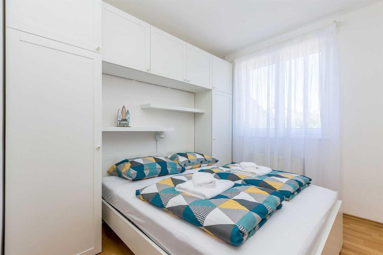 Holiday Home Olive Garden Brzac Ngoại thất bức ảnh
