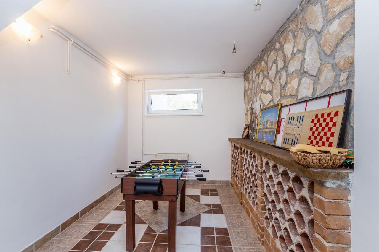 Holiday Home Olive Garden Brzac Ngoại thất bức ảnh